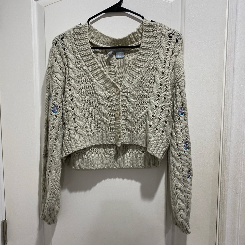 Sky and Sparrow Women’s Cream Floral Embroidered Cardigan
